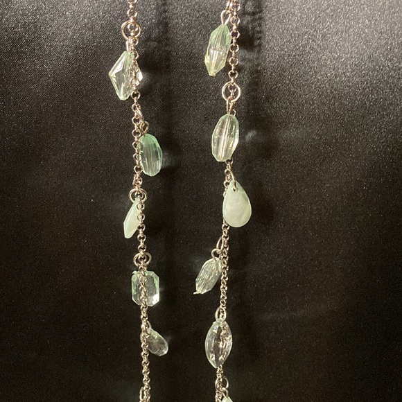 NWT! Gorgeous Grab and Statement Piece Mint Green Necklace w/ Matching Earrings! - Picture 3 of 4
